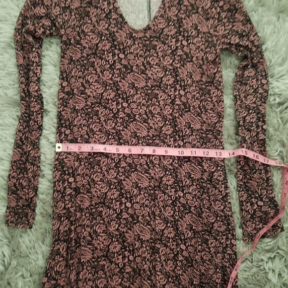 Express long-sleeve choker neckline dress - Picture 6 of 7